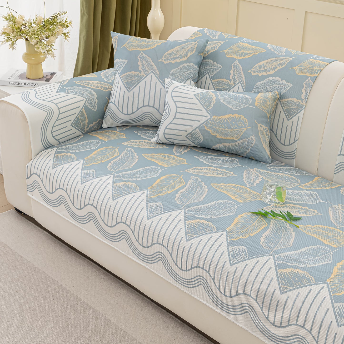 Machine Washable Pet Scratch-Resistant Summer Ice silk Sofa Mat