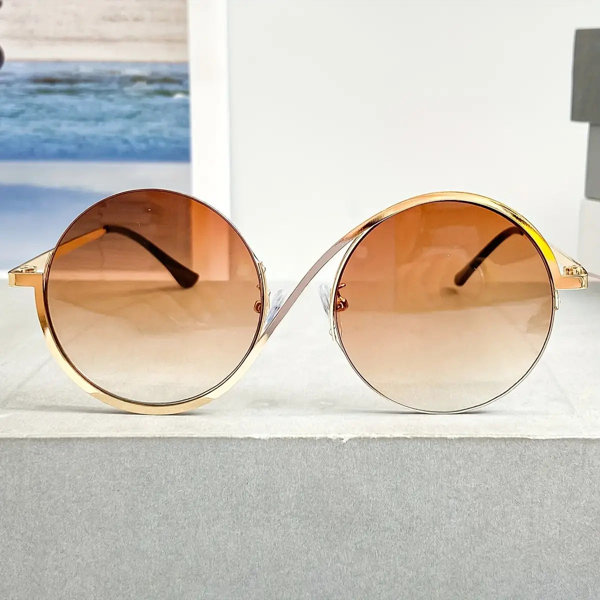 Stylish S-Shaped Round Fashion Glasses for Women & Men