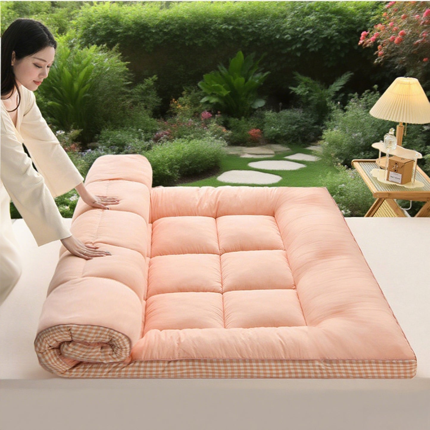 Foldable checkered mattress