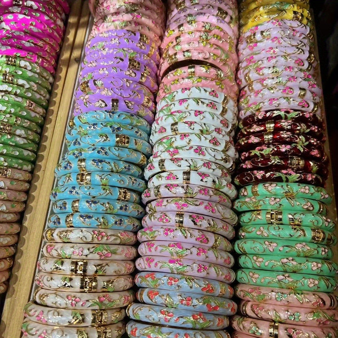 10pcs Random Color Enamel Bracelet Set