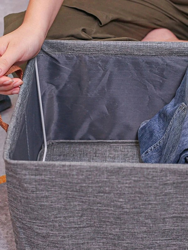 Folding storage bag with handle