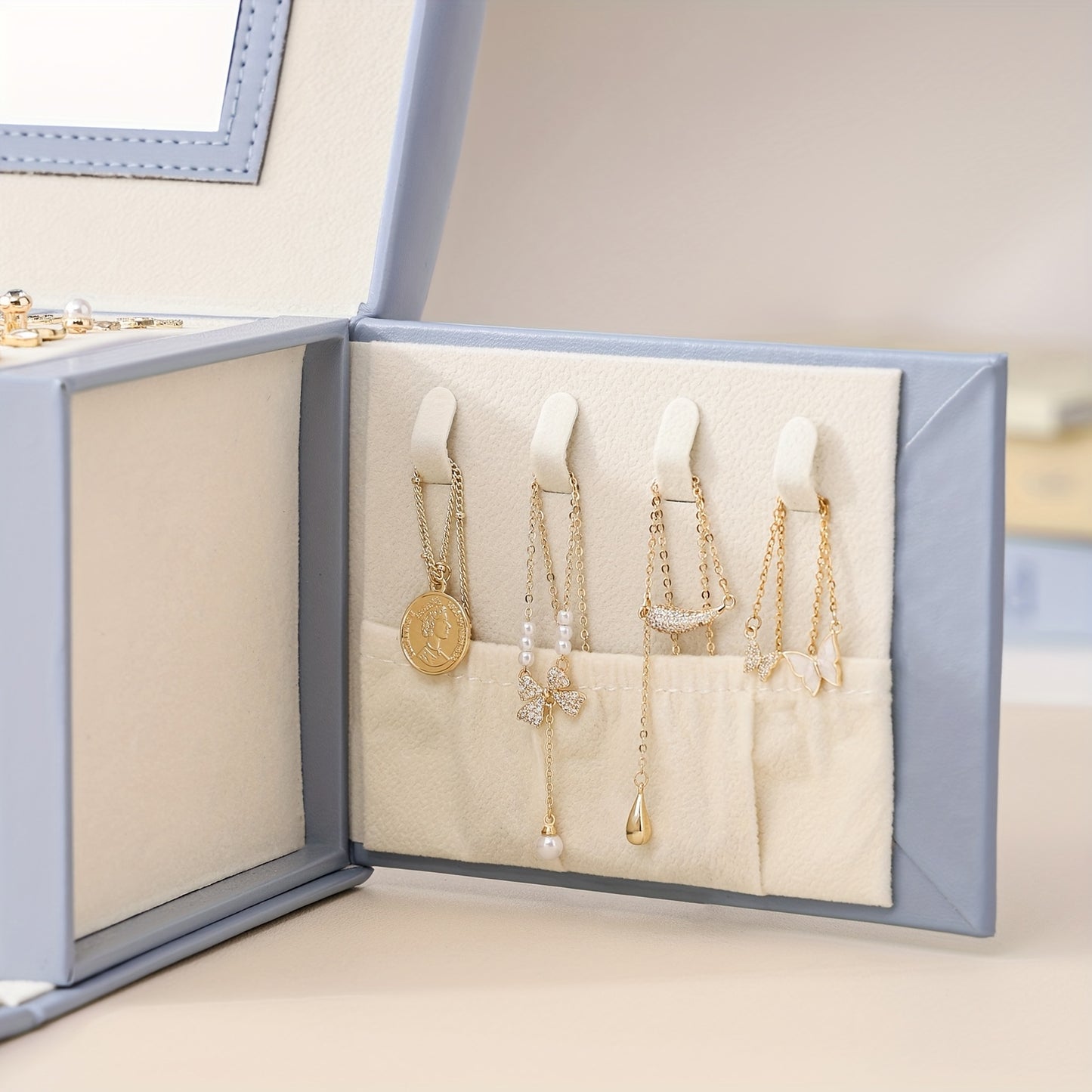 1pc Portable Jewelry Organizer Box with Built-in Mirror