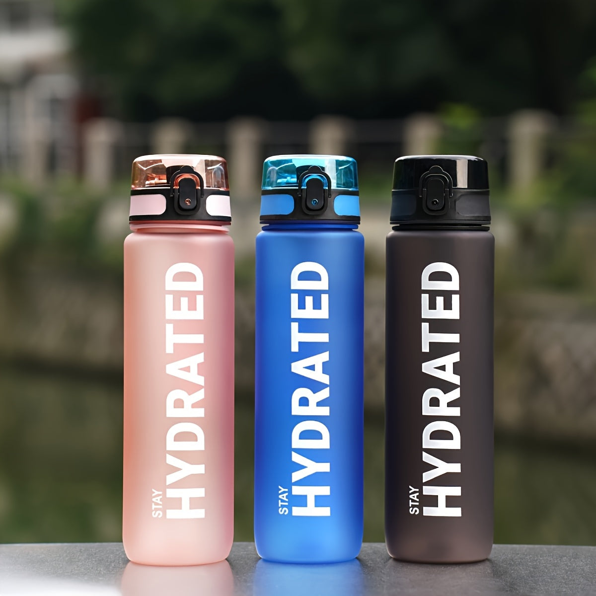 Sport-inspired water bottle with time markings