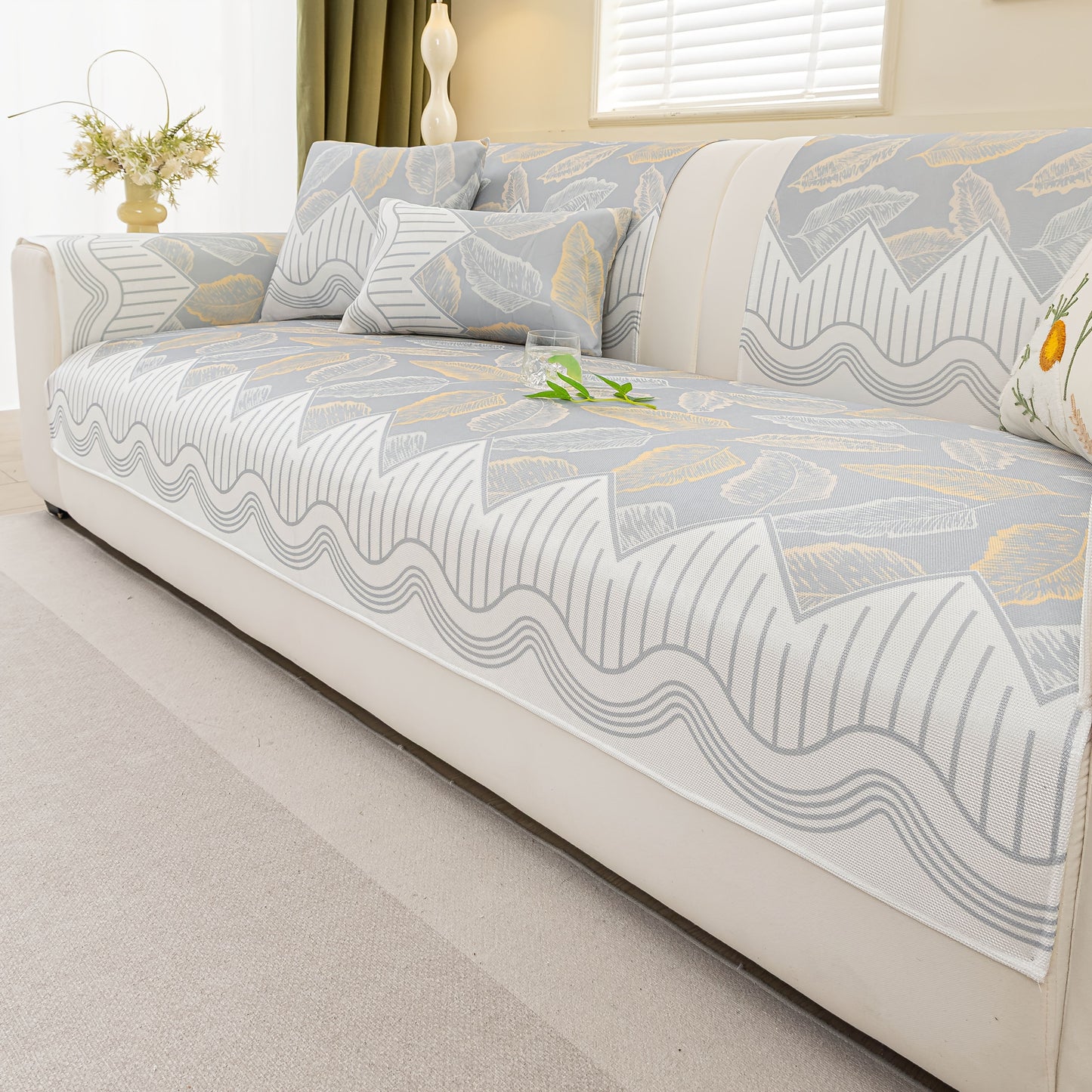 Machine Washable Pet Scratch-Resistant Summer Ice silk Sofa Mat